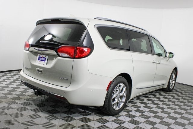 Used 2019 Chrysler Pacifica Limited with VIN 2C4RC1GG7KR604094 for sale in Brooklyn Park, Minnesota