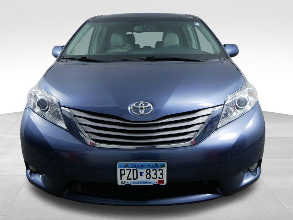 2017 Toyota Sienna XLE 7 Passenger