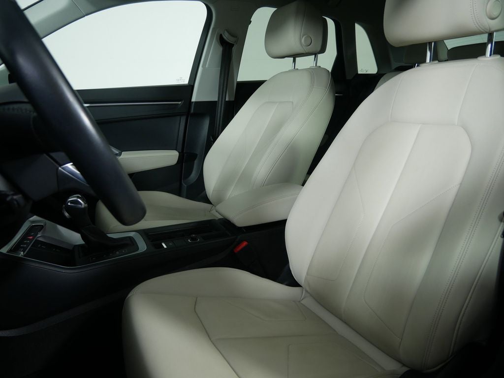 2022 Audi Q3 Premium quattro